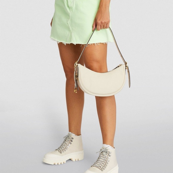 COACH Luna leather shoulder bag in Chalk - Picture 7 of 11